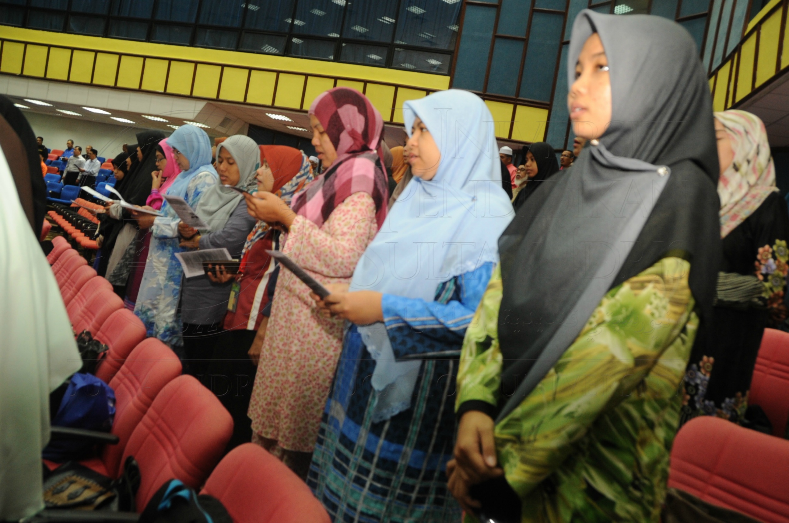 PRO 16 1 MAULIDUR HAS 7335